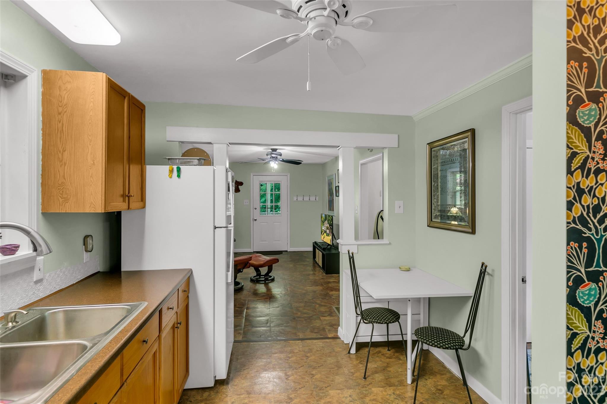 83 East View Street Marion, NC 28752 - Photo 8 of 24