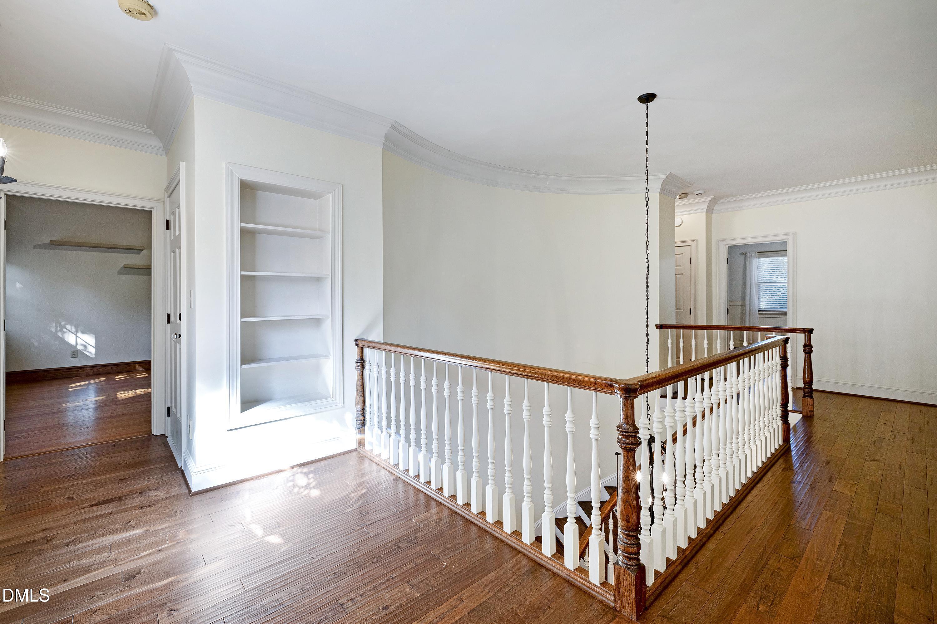 6825 Mactavish Way Raleigh, NC 27613 - Photo 32 of 100 Scene-32