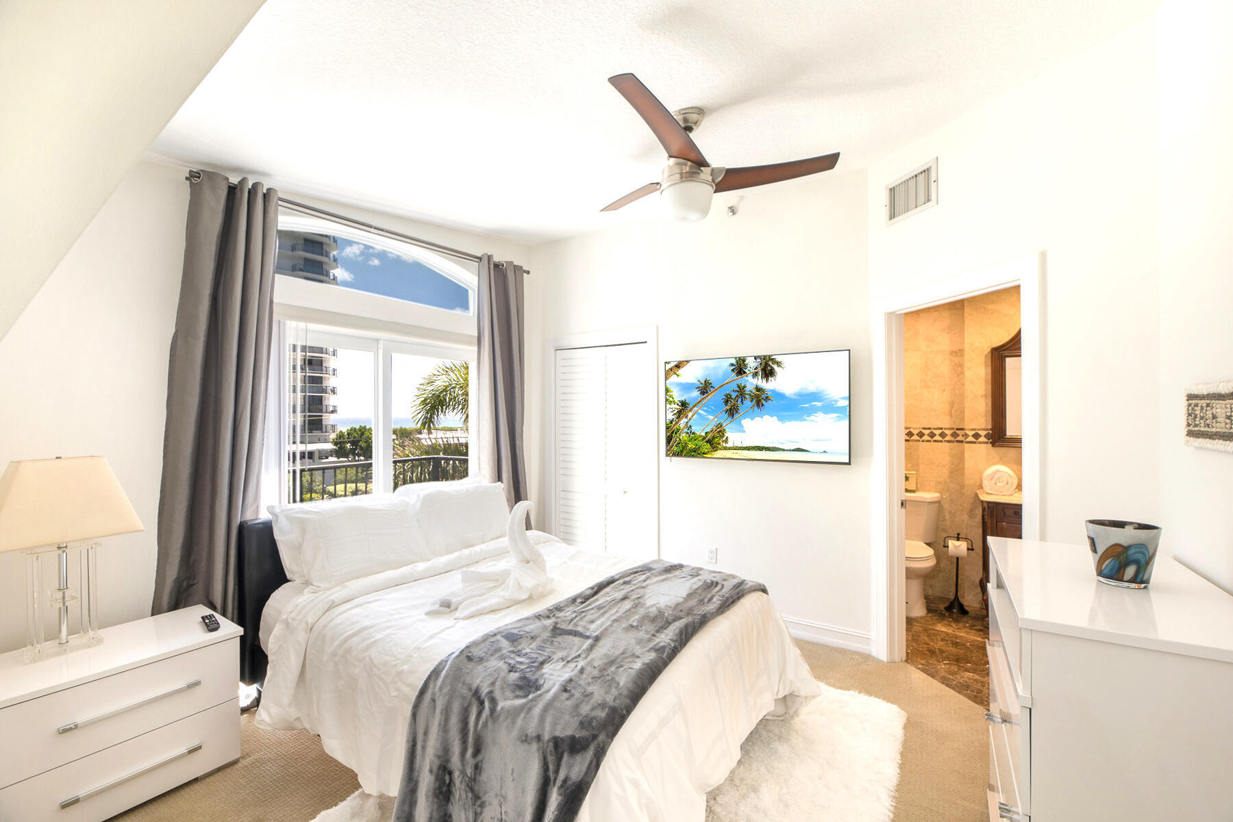 247 South Ocean Boulevard, Unit B Boca Raton, FL 33432 - Photo 18 of 24 Photo-30