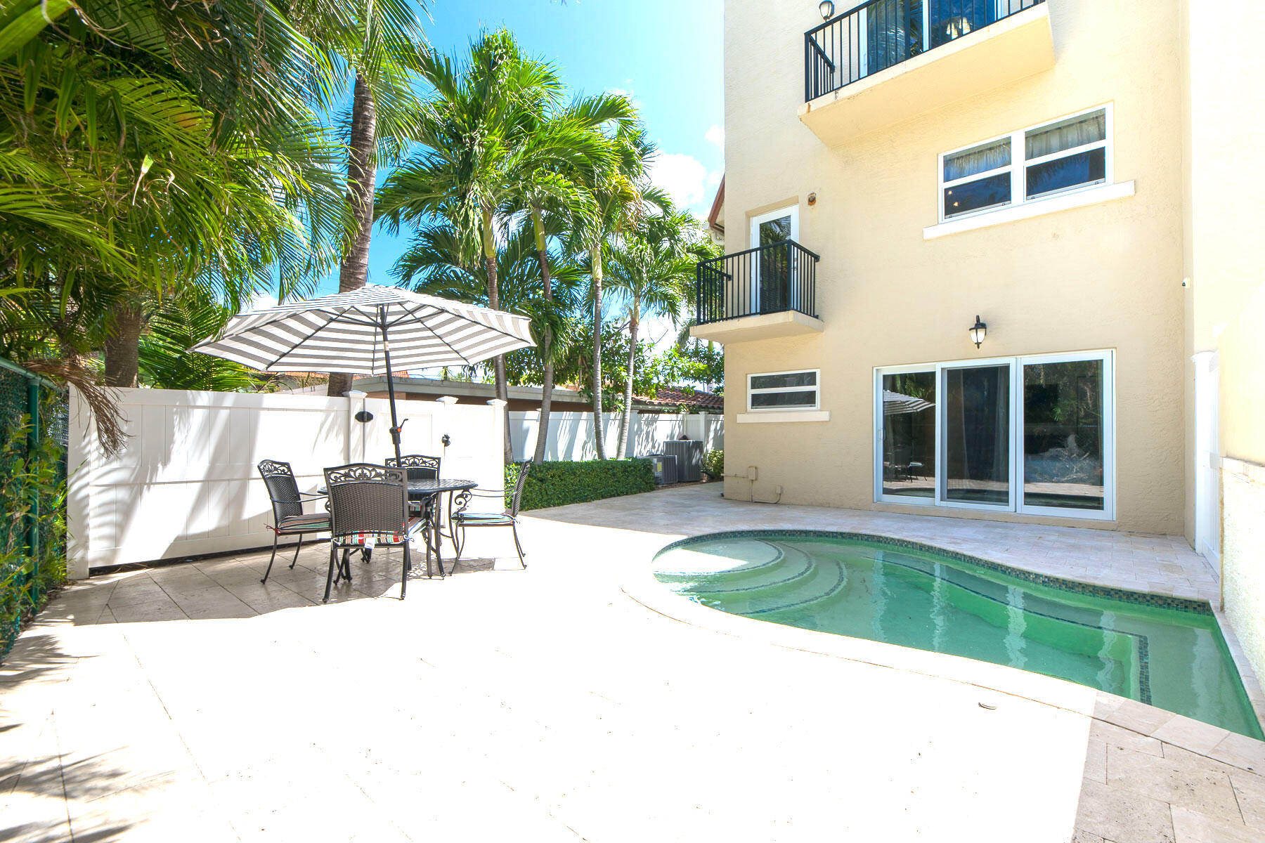 247 South Ocean Boulevard, Unit B Boca Raton, FL 33432 - Photo 22 of 24 Photo-47