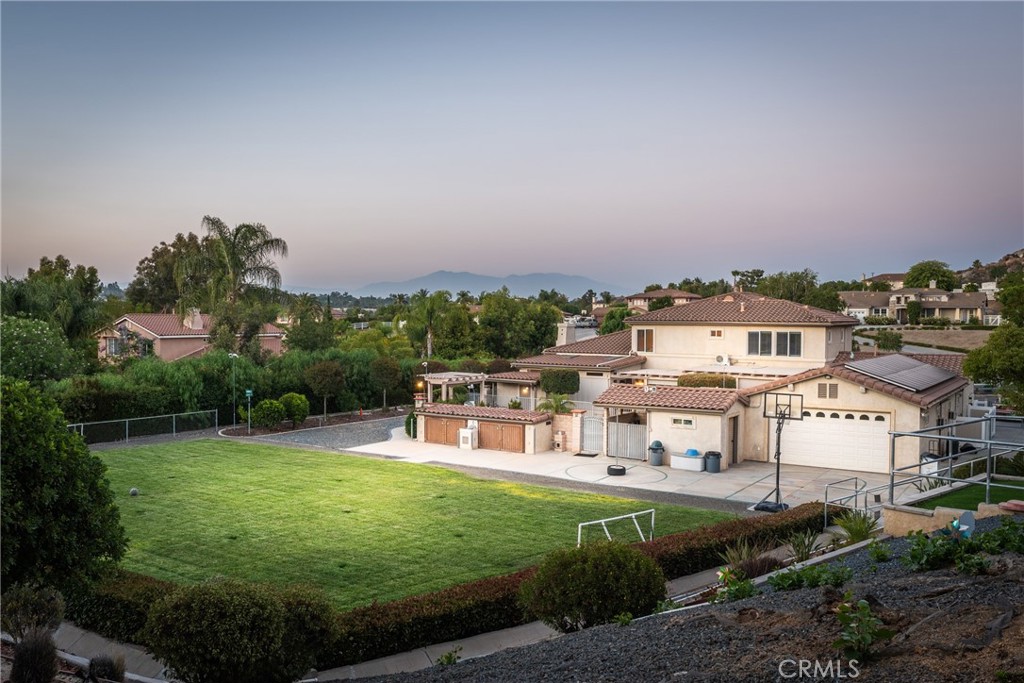 18309 Hollowtree Lane Riverside, CA 92504 - Photo 5 of 24
