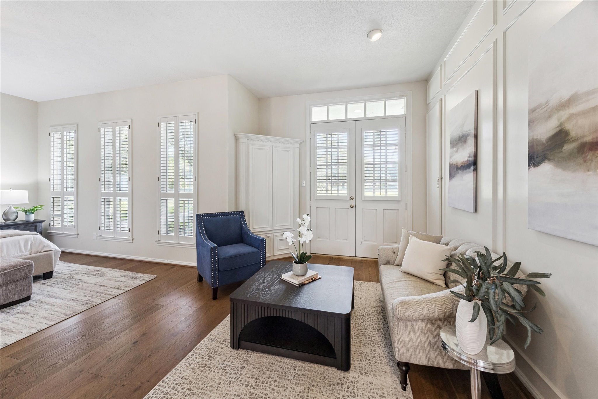 2 Katy Hockley Road Katy, TX 77493 - Photo 25 of 46 a living room with furniture and a large window