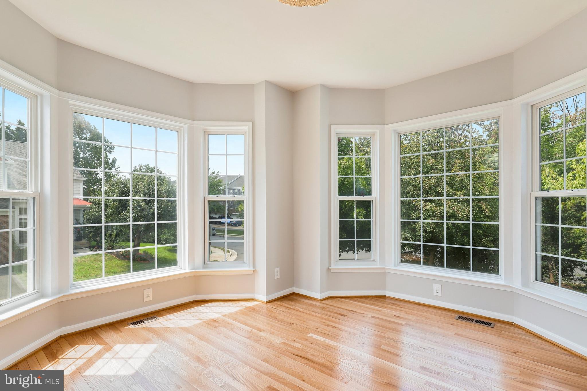 2492 Leyland Ridge Road Herndon, VA 20171 - Photo 18 of 60