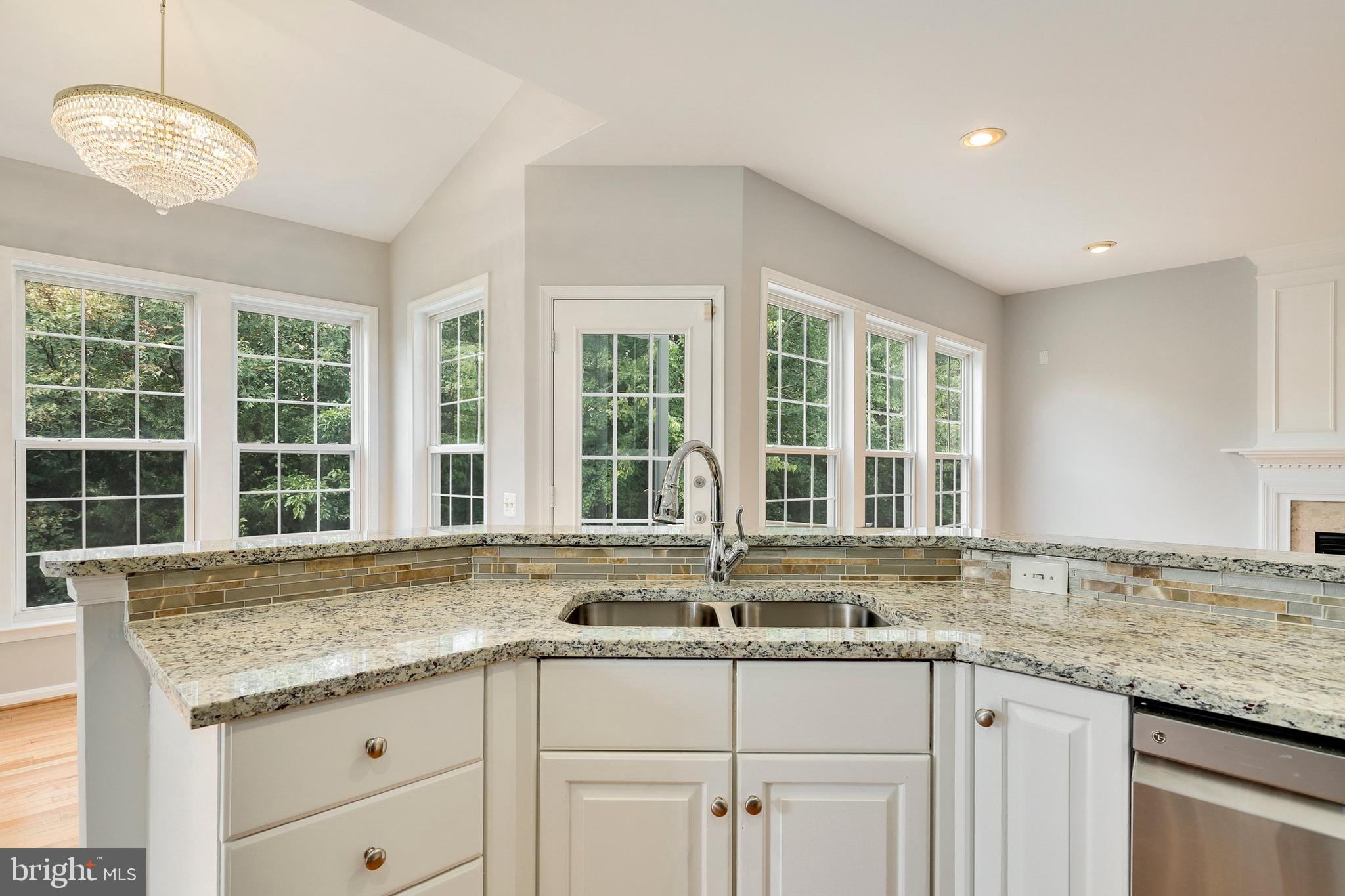 2492 Leyland Ridge Road Herndon, VA 20171 - Photo 22 of 60