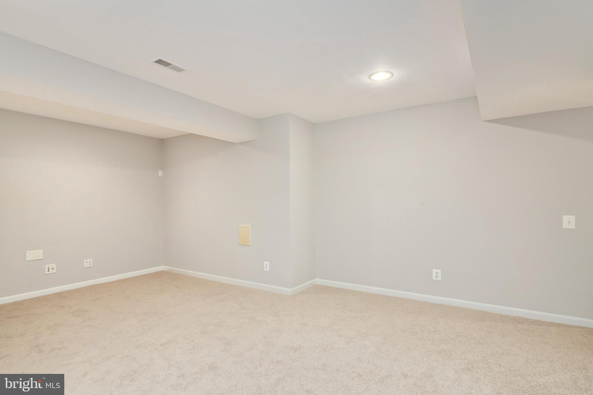 2492 Leyland Ridge Road Herndon, VA 20171 - Photo 46 of 60