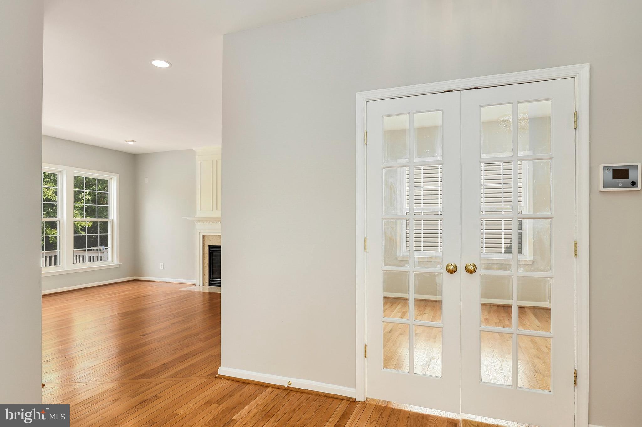 2492 Leyland Ridge Road Herndon, VA 20171 - Photo 8 of 60