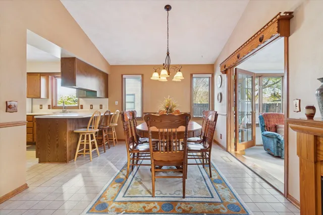 $360,000 | 1520 Shannon Drive, Janesville, WI 53546