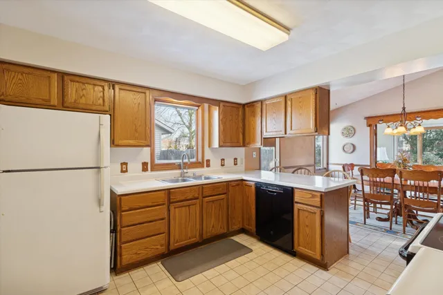 $360,000 | 1520 Shannon Drive, Janesville, WI 53546