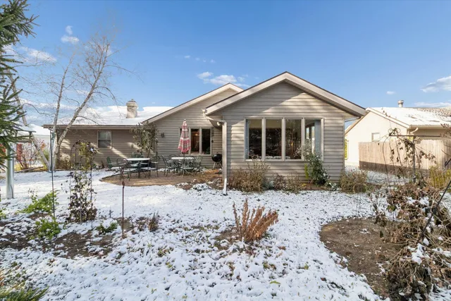 $360,000 | 1520 Shannon Drive, Janesville, WI 53546