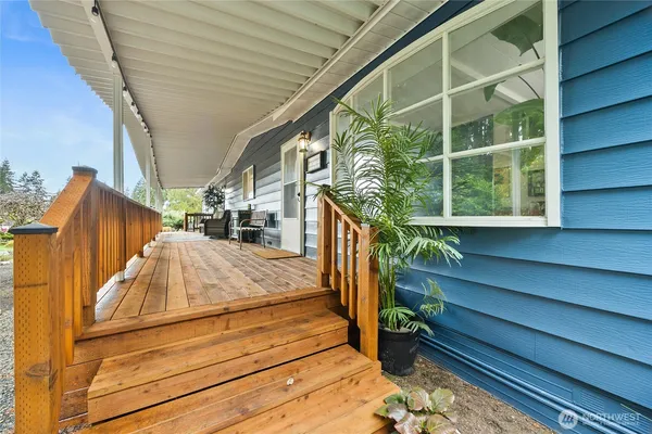 a view of outdoor space deck and backyard