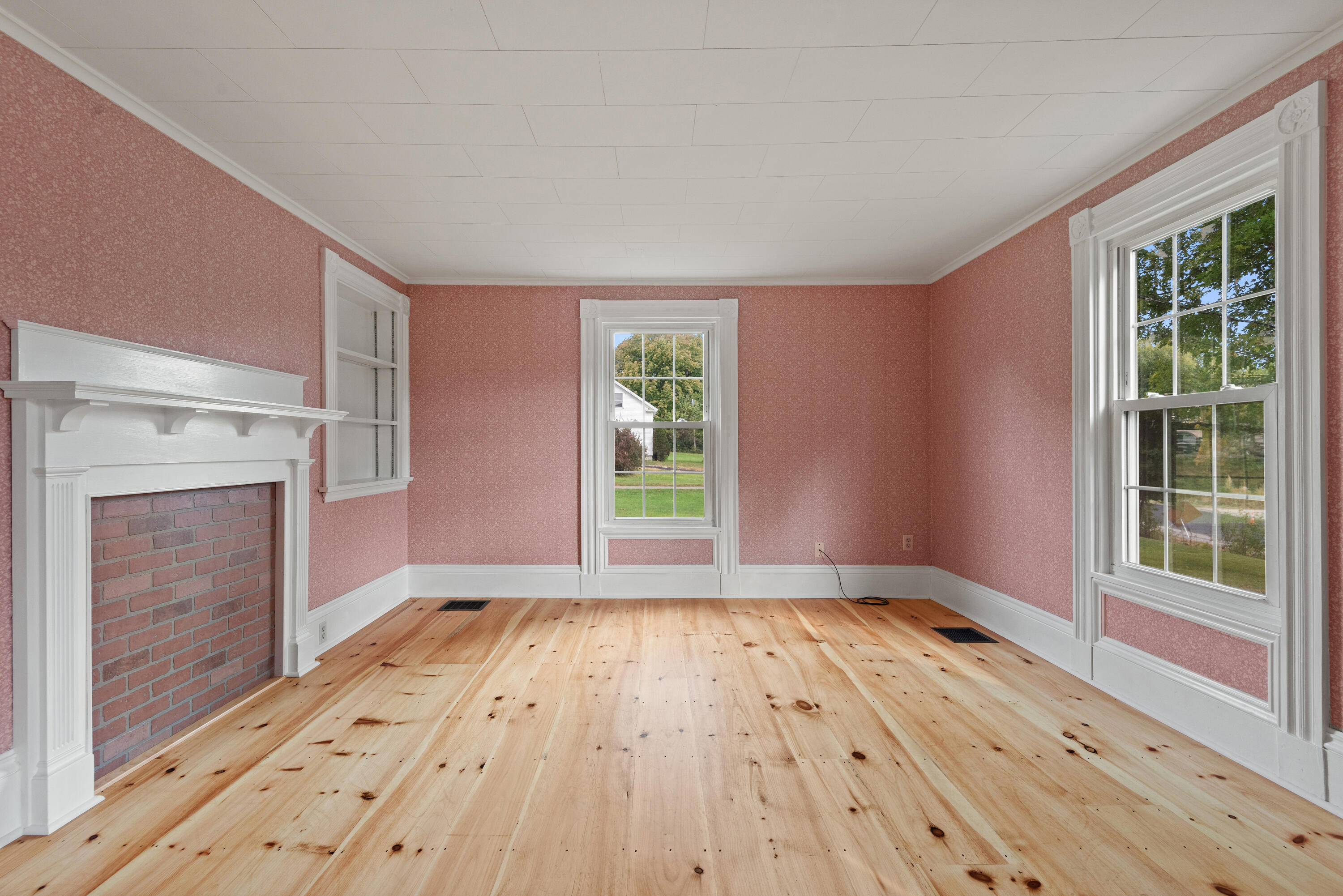 438 Main Road South Hampden, ME 04444 - Photo 31 of 51 31-438 Main Rd S. - Living Room