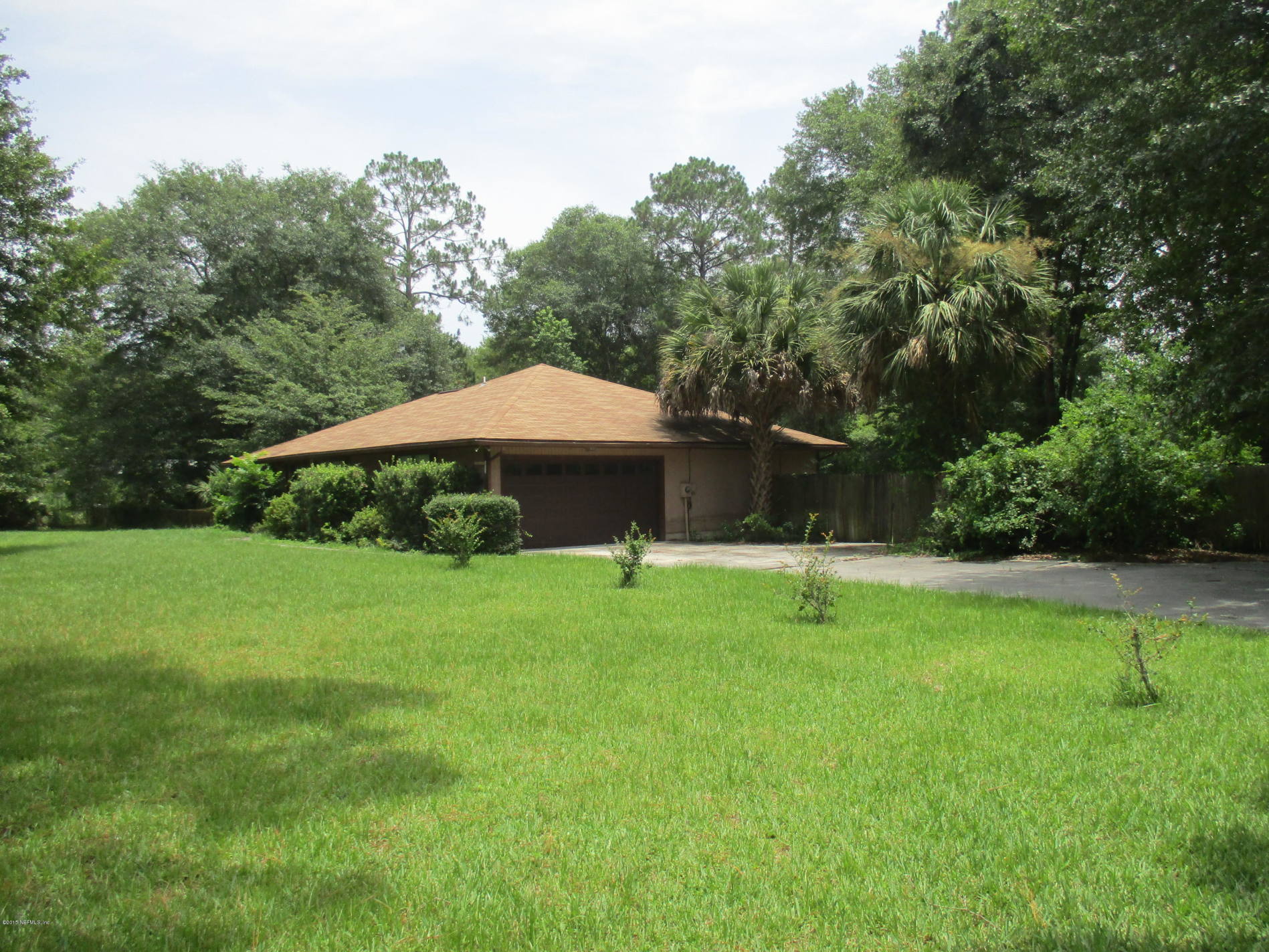 1105 Cactus Cut Road Middleburg, FL 32068 - Photo 4 of 36 Garage