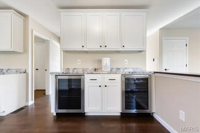 $349,900 | 11329 Brierhall Circle, Maryland Heights, MO 63043