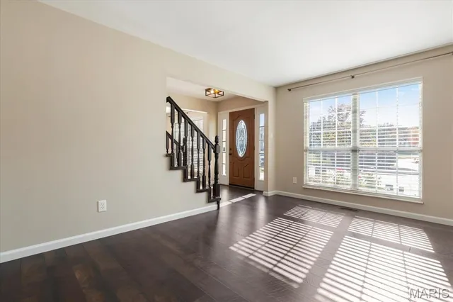 $349,900 | 11329 Brierhall Circle, Maryland Heights, MO 63043