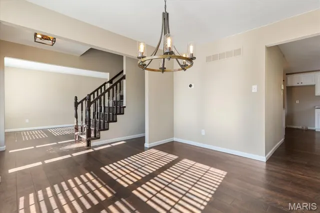 $349,900 | 11329 Brierhall Circle, Maryland Heights, MO 63043