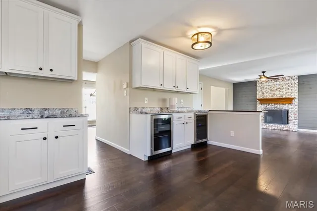 $349,900 | 11329 Brierhall Circle, Maryland Heights, MO 63043