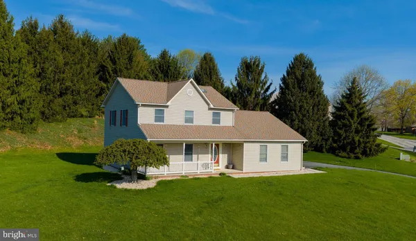 $385,999 | 2001 Parkview Drive, Red Lion, PA 17356