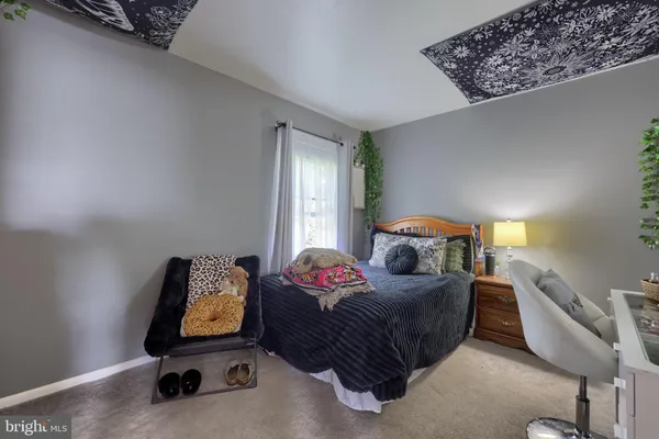$385,999 | 2001 Parkview Drive, Red Lion, PA 17356