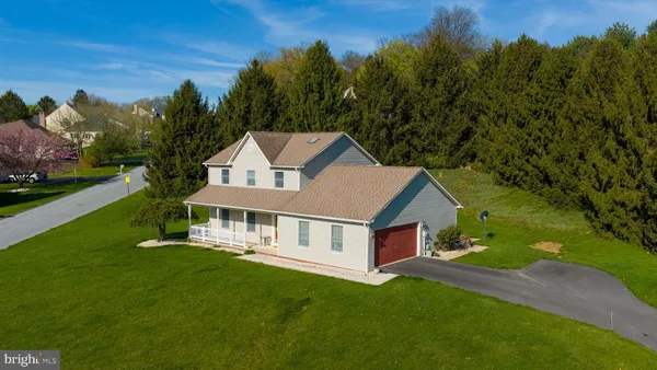 $385,999 | 2001 Parkview Drive, Red Lion, PA 17356