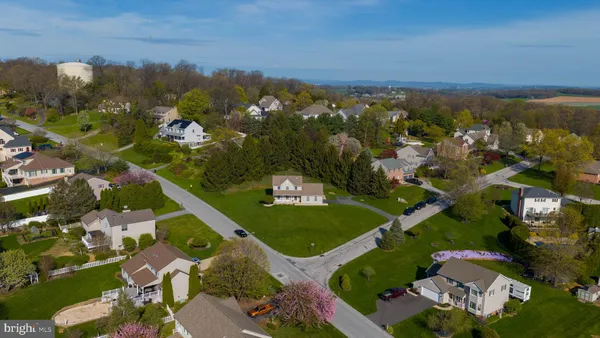 $385,999 | 2001 Parkview Drive, Red Lion, PA 17356
