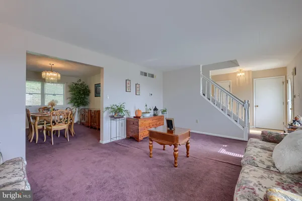 $385,999 | 2001 Parkview Drive, Red Lion, PA 17356