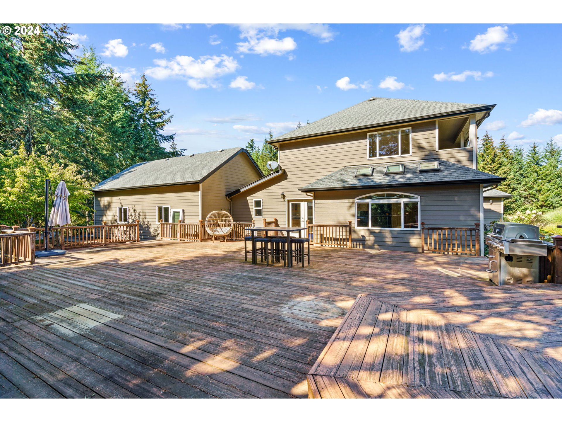 25241 Hall Road Cheshire, OR 97419 - Photo 39 of 48 a view of house with entertaining space