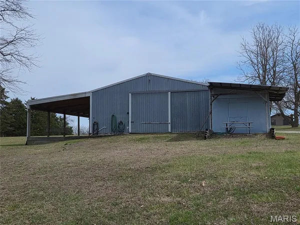 $470,000 | 127 Mar Pat Drive, Wentzville, MO 63385