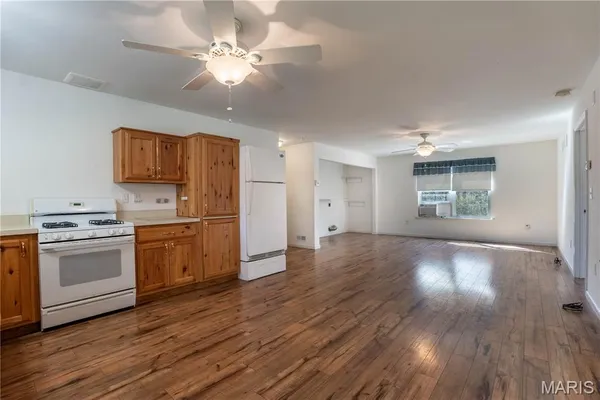 $470,000 | 127 Mar Pat Drive, Wentzville, MO 63385