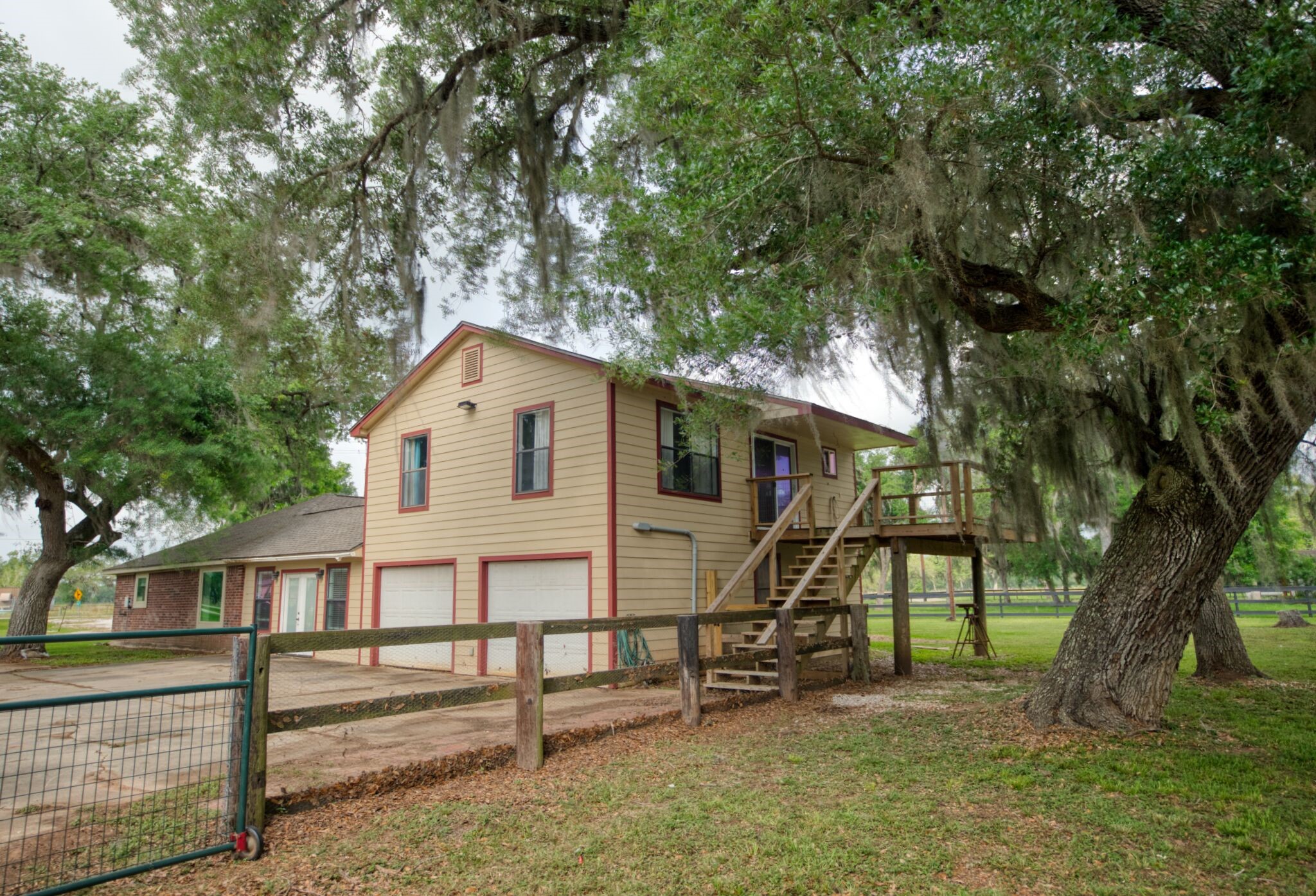 3836 Brazos River Road, Unit CR400 Freeport, TX 77541 - Photo 32 of 43 a view of outdoor space and yard