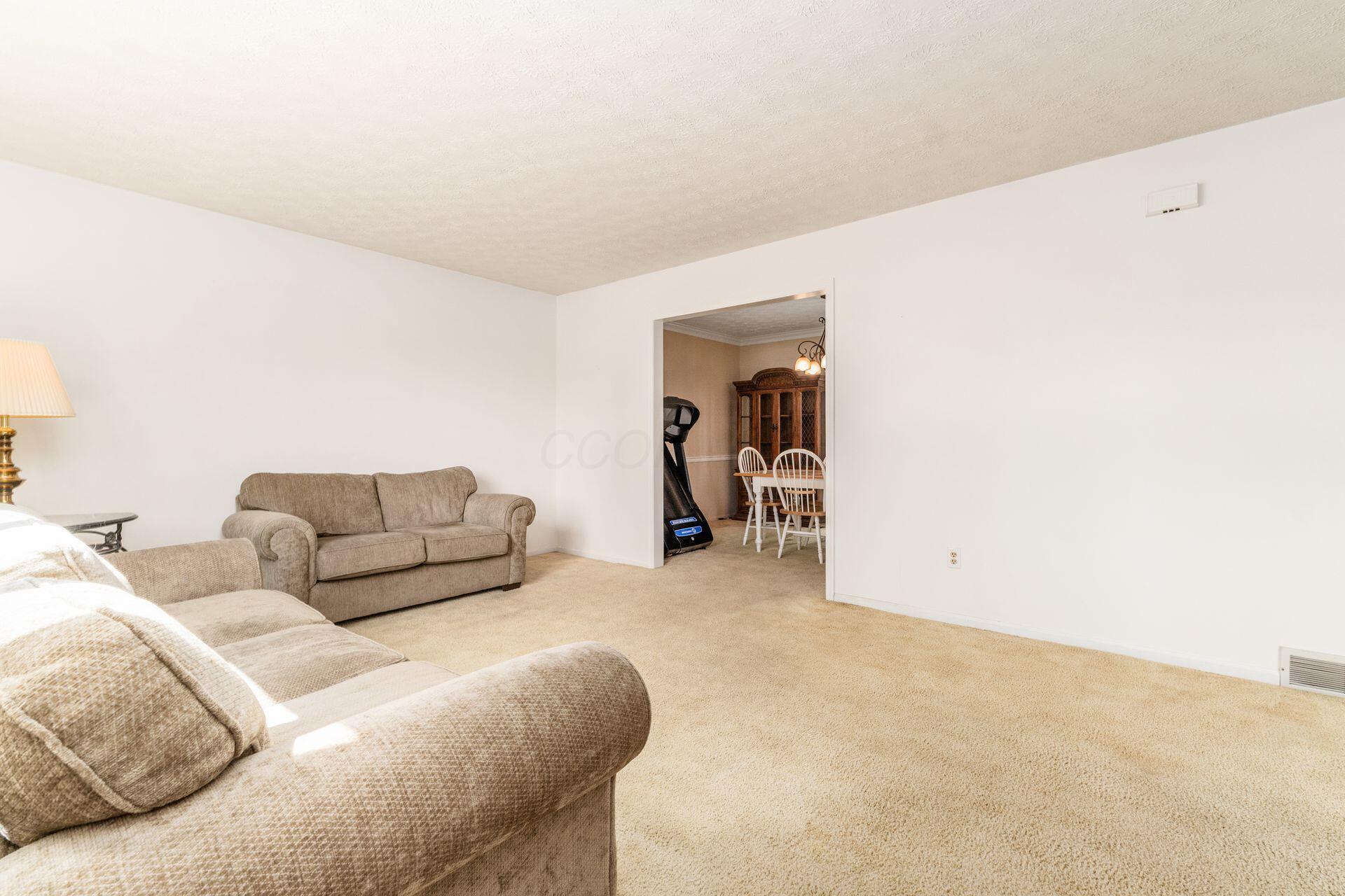 798 Riva Ridge Boulevard Gahanna, OH 43230 - Photo 17 of 49 011_lvd Columbus OH 43230 USA