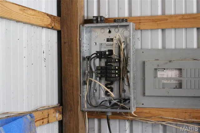 $56,000 | 209 South Elm Street, Bellflower, MO 63333