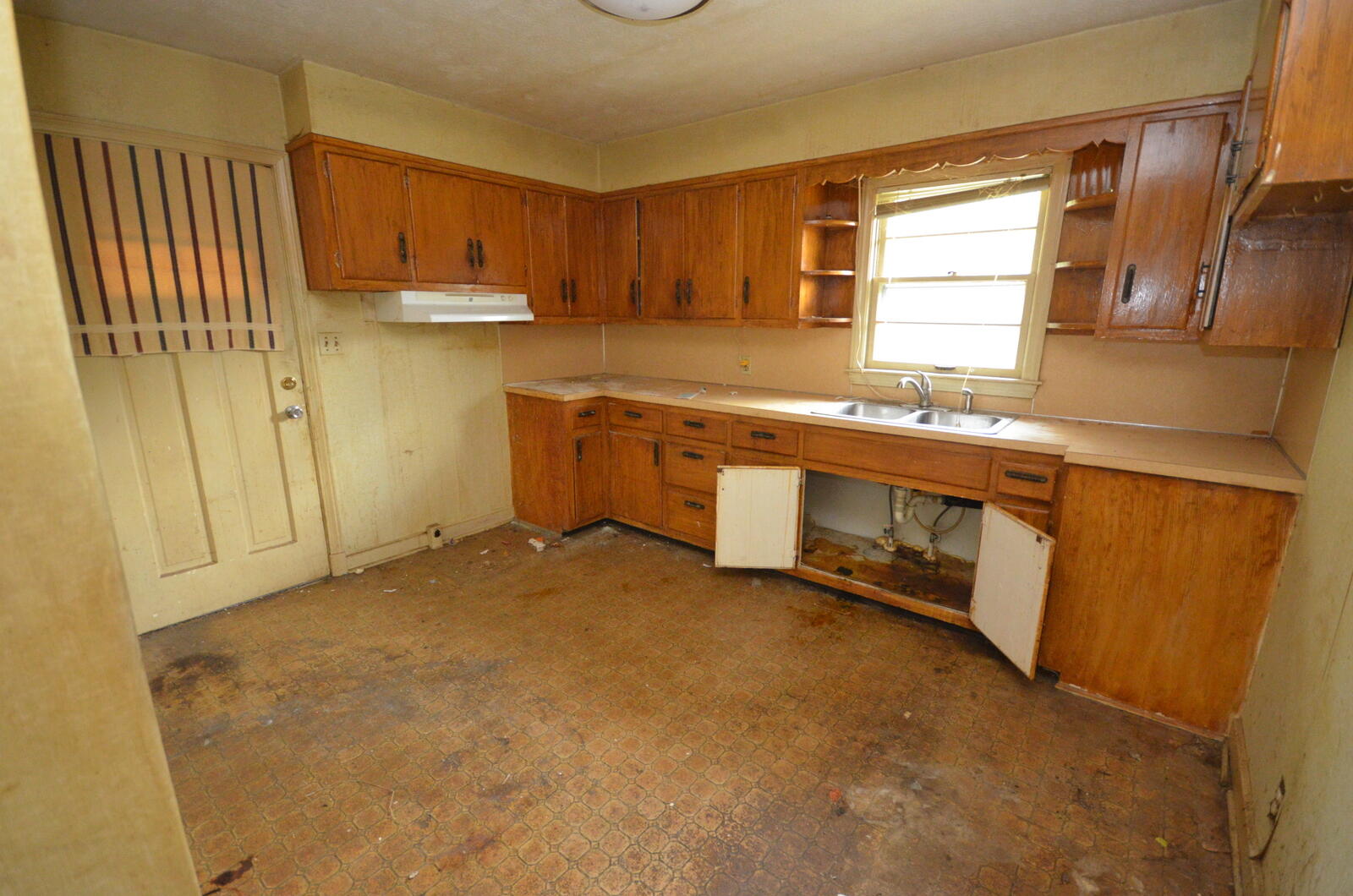 1716 Happy Hill Road Kingsport, TN 37660 - Photo 5 of 17 DSC_0117