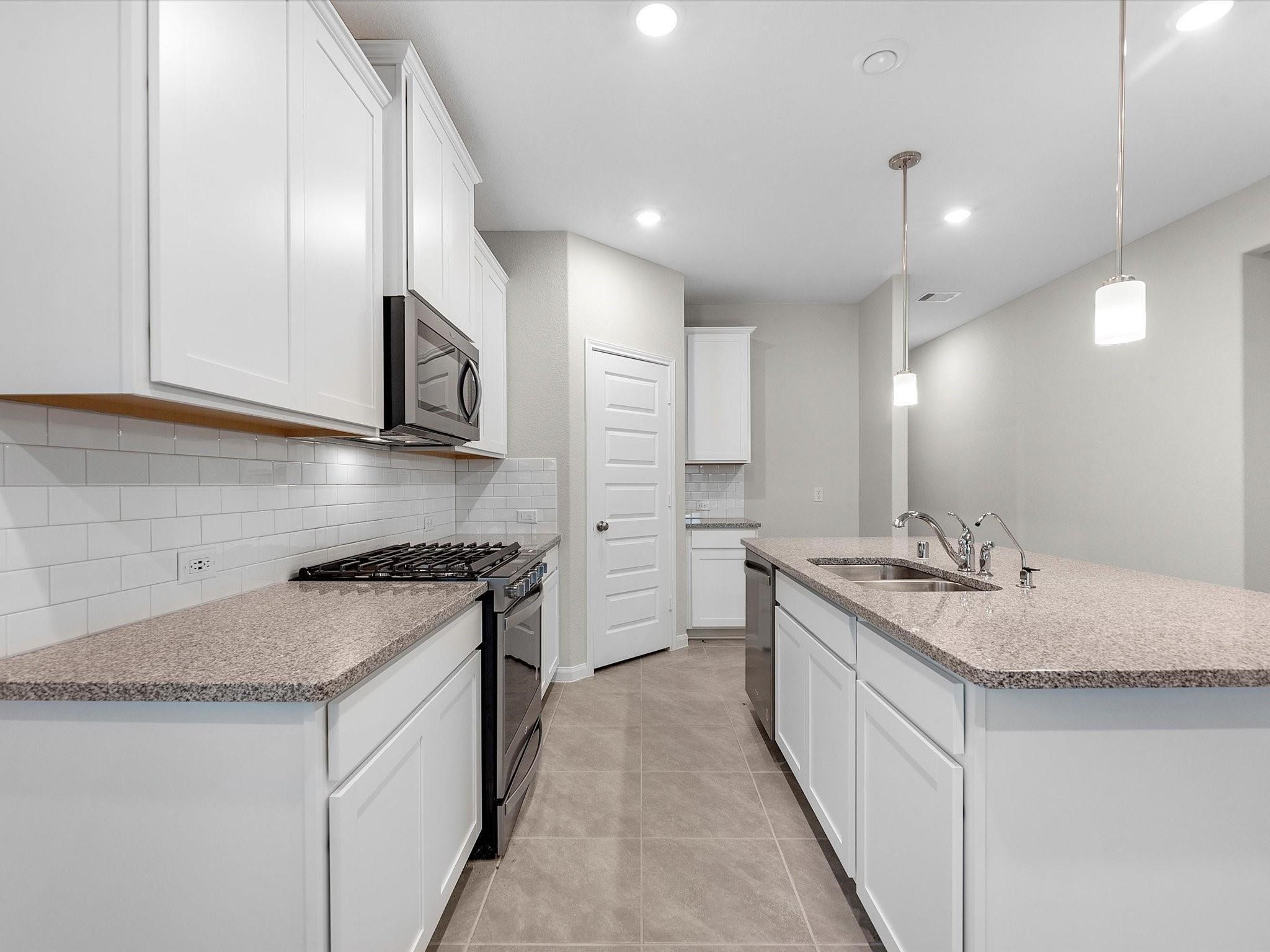 1211 Rosemead Drive Rosharon, TX 77583 - Photo 11 of 29 Gallery Image 11