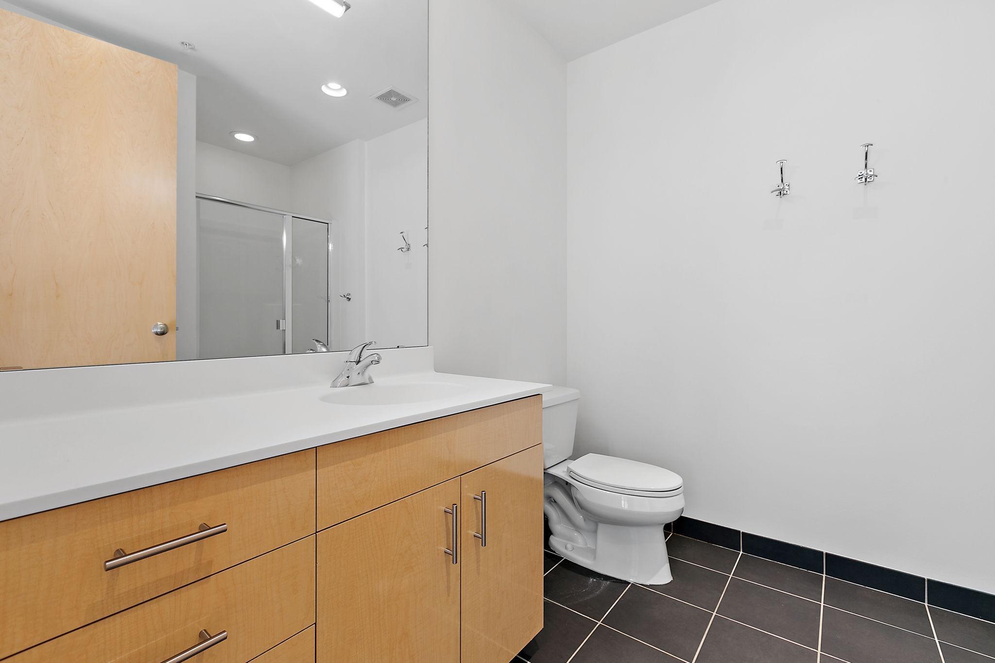 290 Market Street, Unit 314 Minneapolis, MN 55405 - Photo 28 of 40