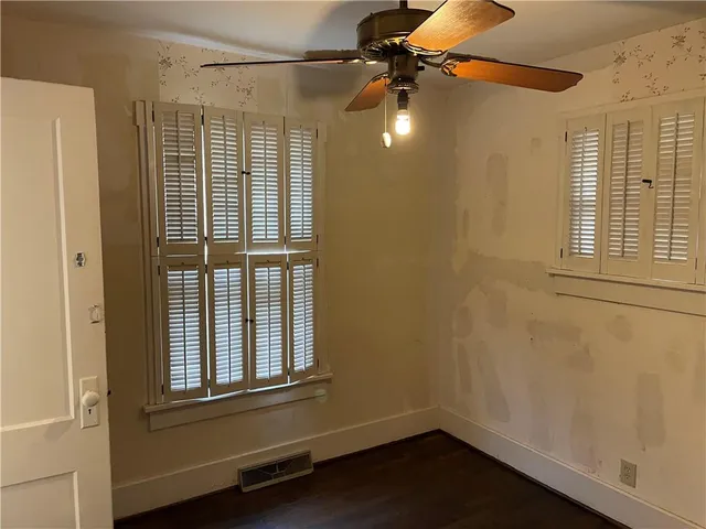 $139,000 | 1439 Central Street, Leavenworth, KS 66048