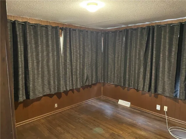 $139,000 | 1439 Central Street, Leavenworth, KS 66048