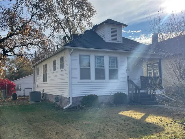 $139,000 | 1439 Central Street, Leavenworth, KS 66048