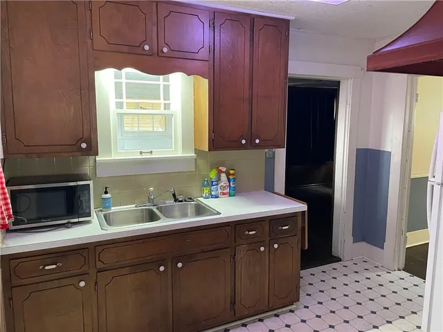 $139,000 | 1439 Central Street, Leavenworth, KS 66048