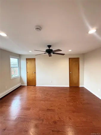 $2,200 | 202 North Wellwood Avenue, Unit 3, Lindenhurst, NY 11757