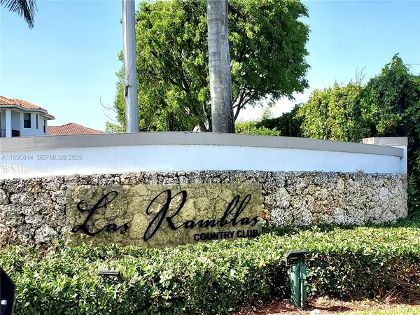 $4,100 | 9731 Northwest 10 Terrace, Miami, FL 33172