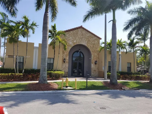 $4,100 | 9731 Northwest 10 Terrace, Miami, FL 33172