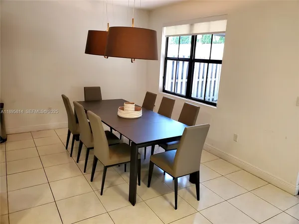 $4,100 | 9731 Northwest 10 Terrace, Miami, FL 33172