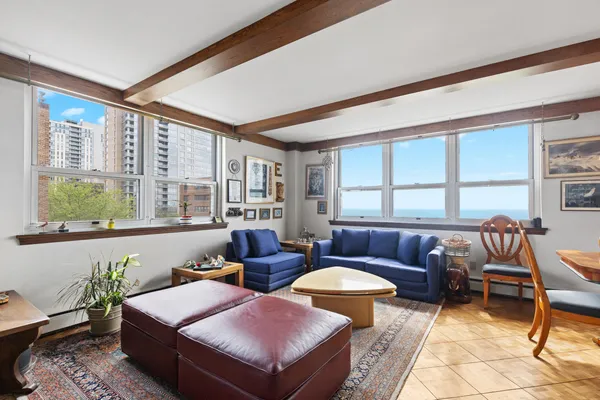 $344,900 | 1707 North Prospect Avenue, Unit 7E, Milwaukee, WI 53202