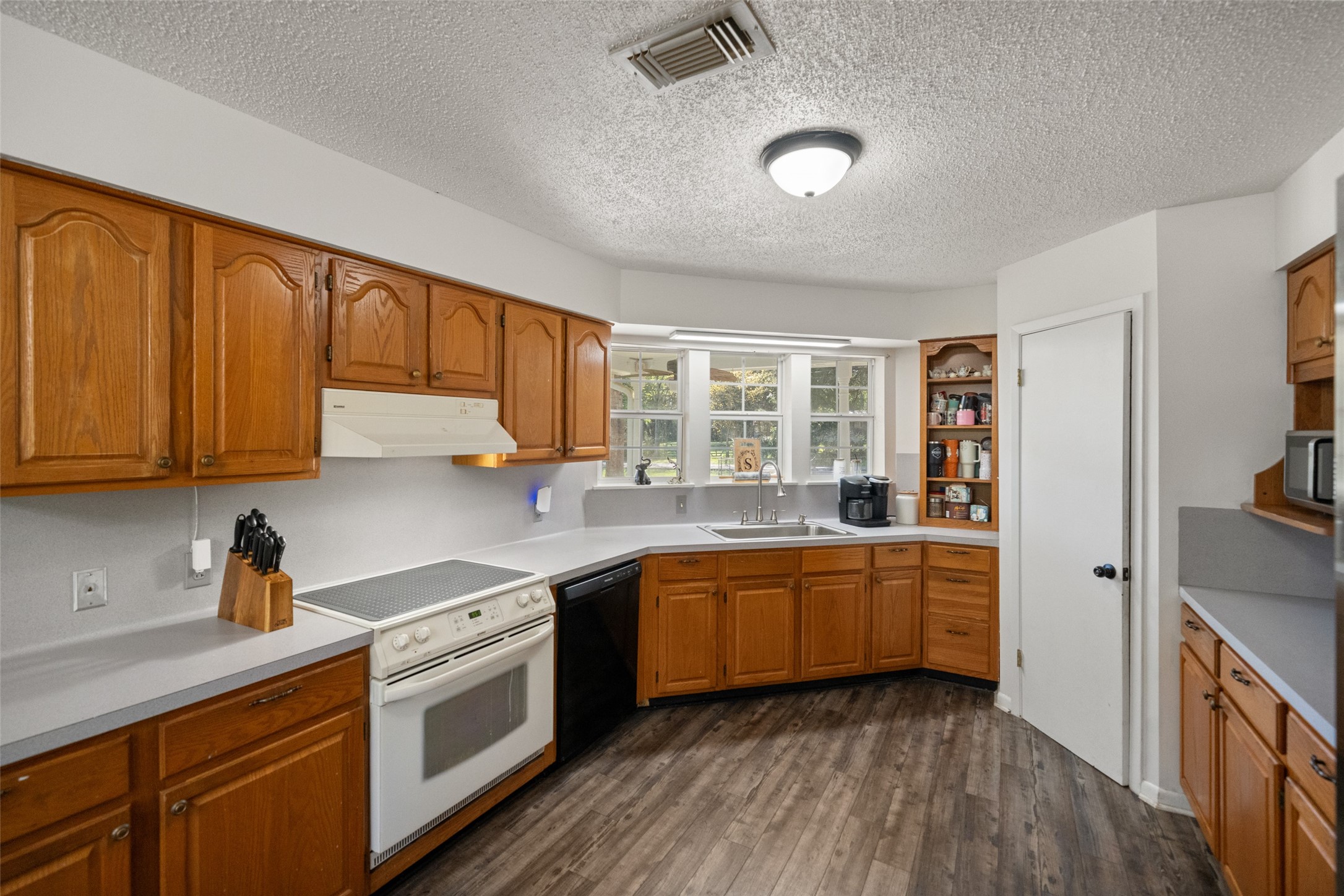 201 Pine Road Coldspring, TX 77331 - Photo 11 of 28