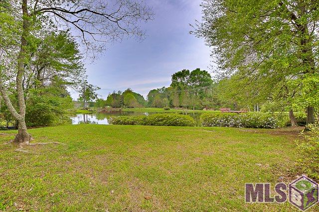 4407 Antler Drive Baton Rouge, LA 70817 - Photo 30 of 32 Subdivision Fishing Pond