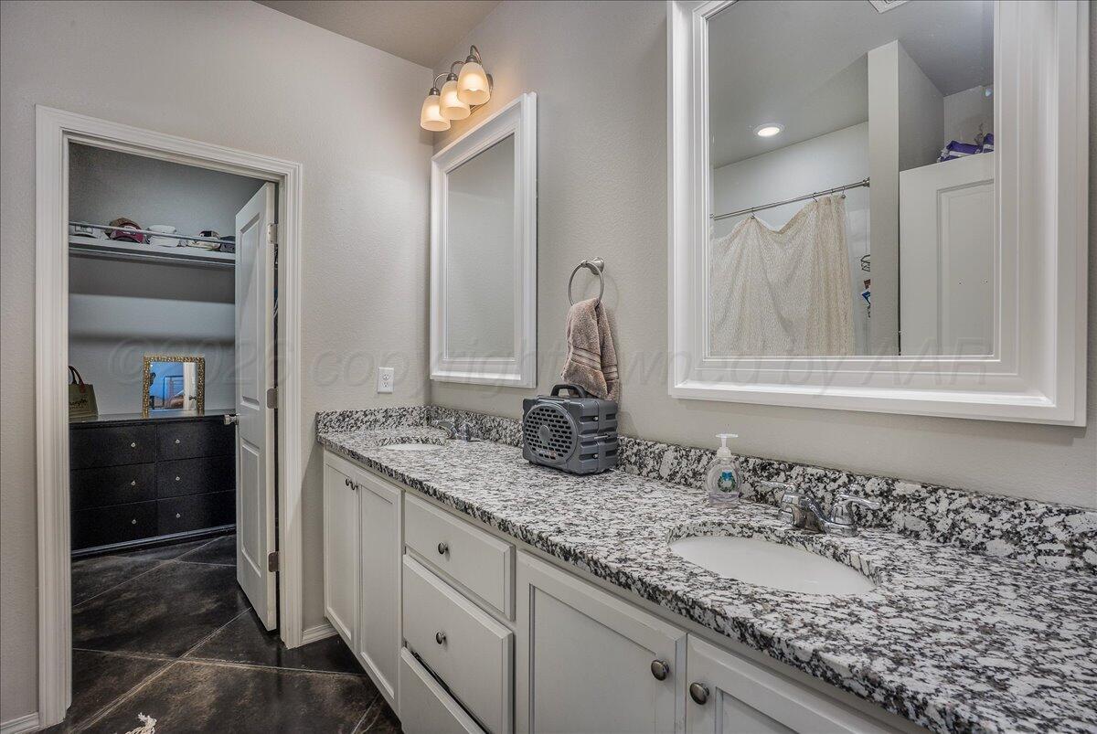 4903 Ratliff Street Amarillo, TX 79118 - Photo 12 of 19 12-Primary Bathroom