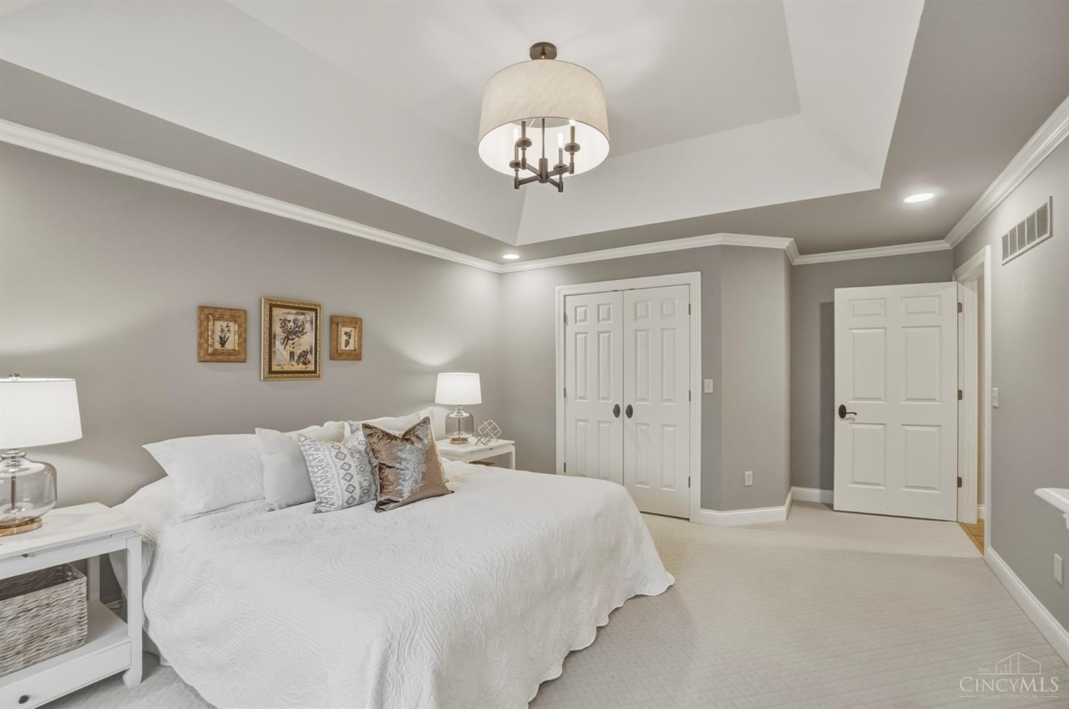 1054 Observatory Point Maineville, OH 45039 - Photo 50 of 82 Third upstair bedroom.