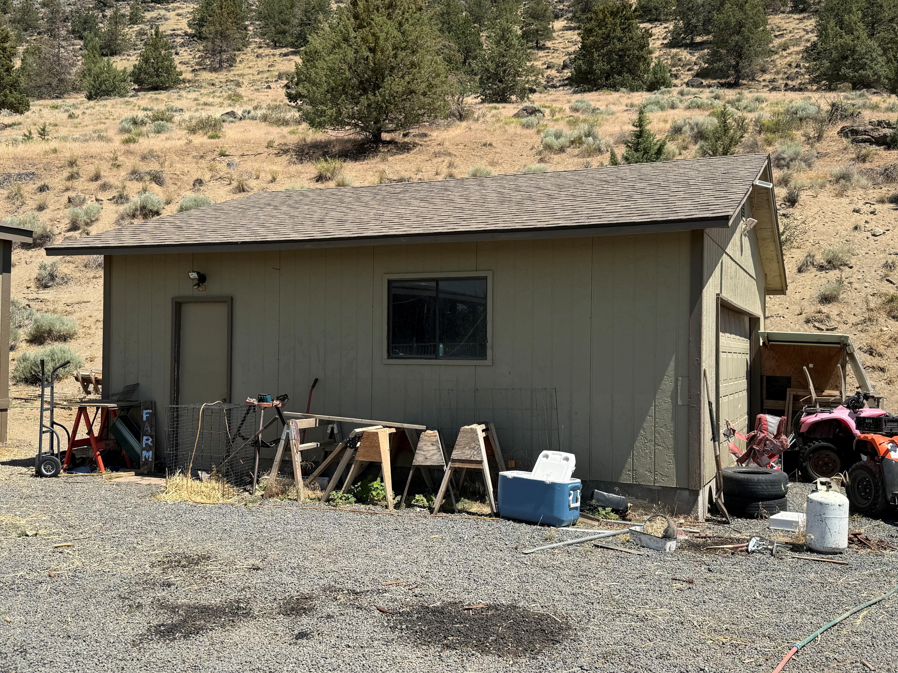 17550 Maupin Road Malin, OR 97632 - Photo 7 of 62 a view of outdoor space