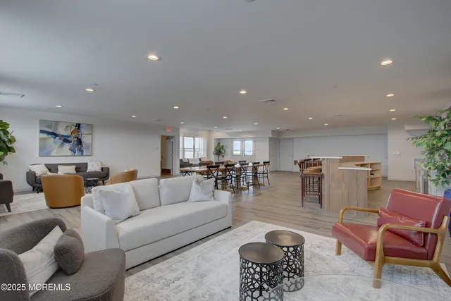 $3,200 | 258 Morris Avenue, Unit 216, Long Branch, NJ 07740