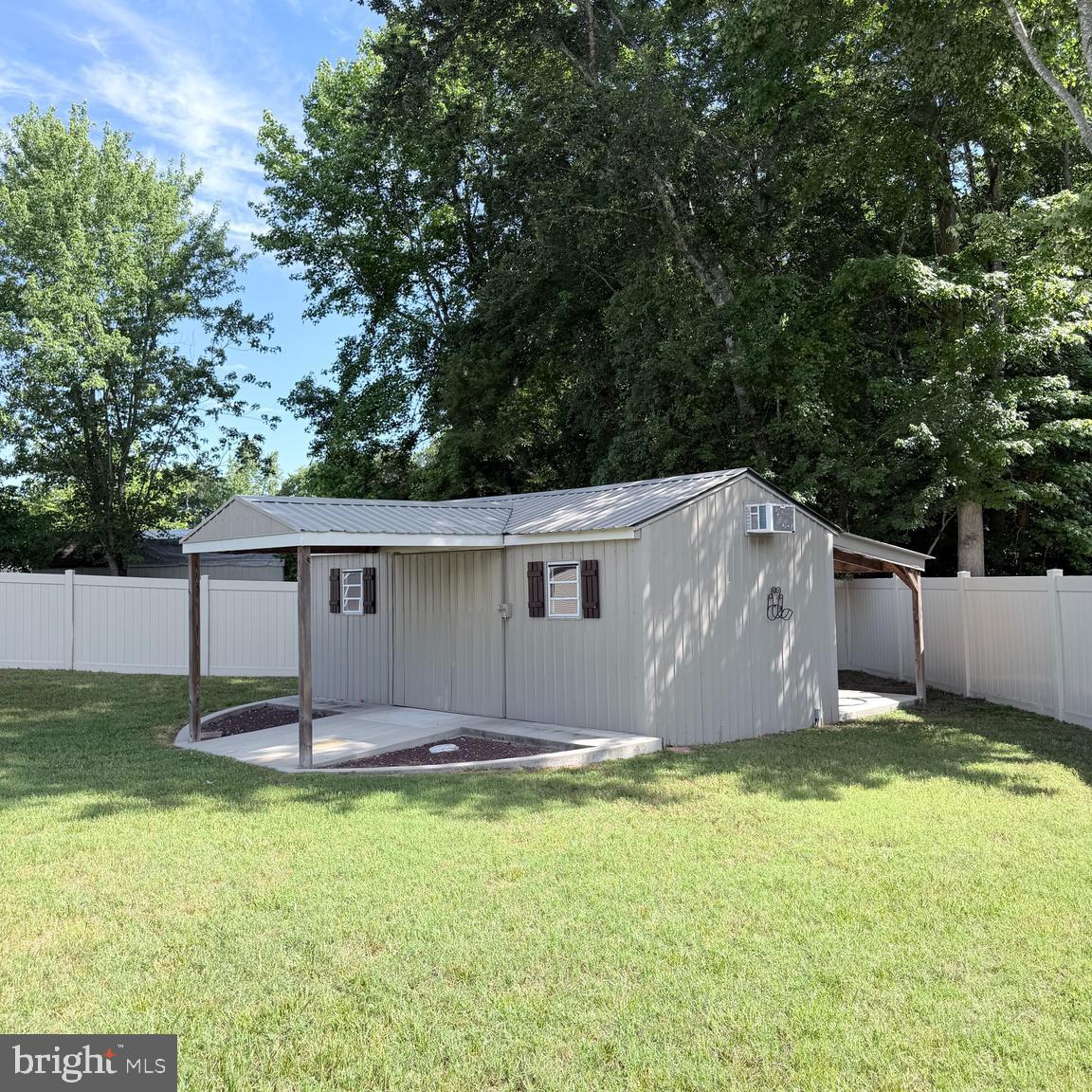 8225 Whitesville Road Pittsville, MD 21850 - Photo 31 of 45 a house view with a garden